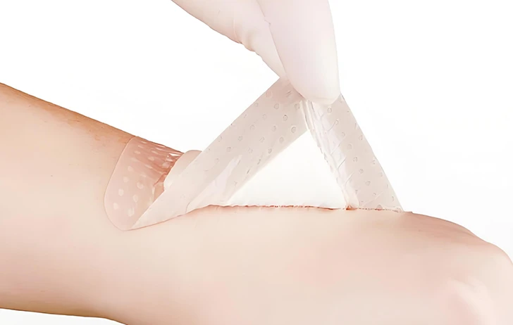 Zhuopu Medical entrega curativos de espuma de silicone personalizados e pedido de fita cinesiol&oacute;gica para distribuidor europeu - apresentando 20 anos de experi&ecirc;ncia em ODM