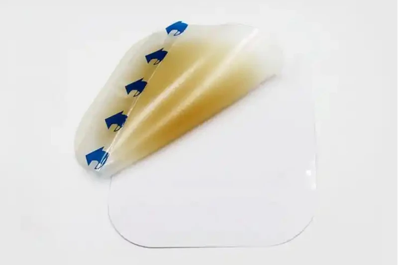 Curativo hidrocol&oacute;ide quadrado bege de alta absor&ccedil;&atilde;o