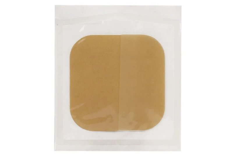 Curativo hidrocol&oacute;ide quadrado bege de alta absor&ccedil;&atilde;o