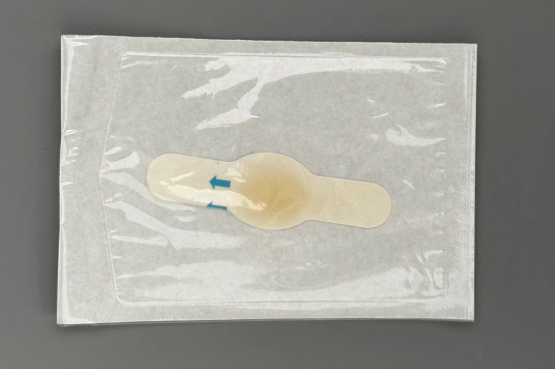 Curativo hidrocol&oacute;ide alongado &agrave; prova d'&aacute;gua